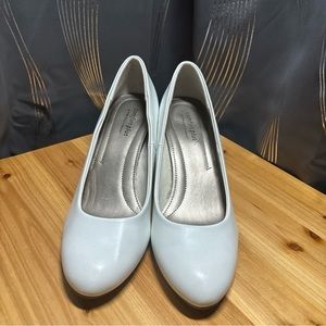 Comfort Plus Women’s Round Toe White Pumps Size 9